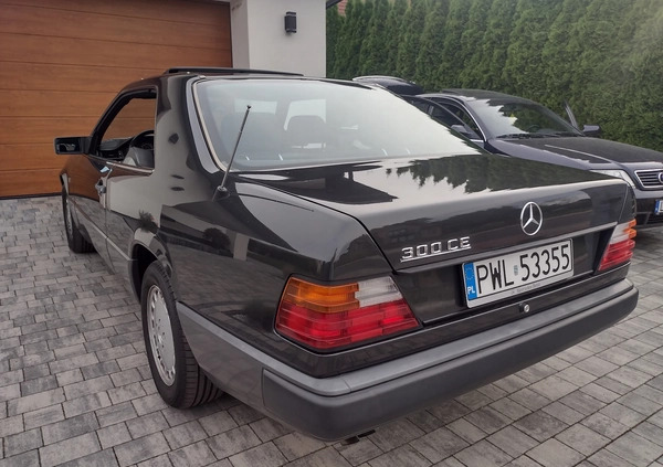 Mercedes-Benz Klasa E cena 52900 przebieg: 138000, rok produkcji 1989 z Grabów nad Prosną małe 301